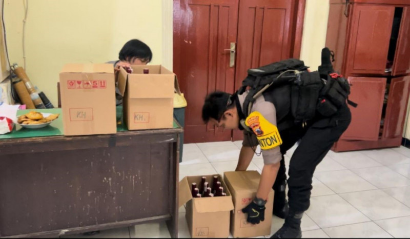 Jelang Ramadan, Polisi Solo Sita 38 Miras Kawa dari Warga Mangkubumen