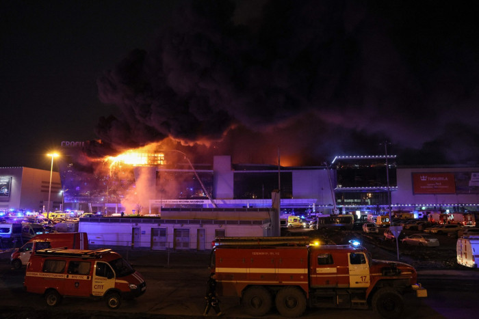 Tragedi di Konser Moscow: Tembakan Mesin, Teriakan, dan Inferno