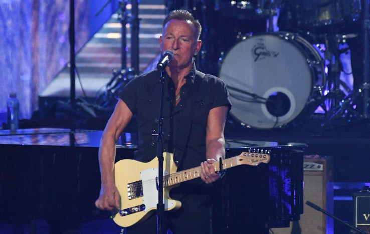Bruce Springsteen Menceritakan Perjuangannya dengan Penyakit Tukak Lambung