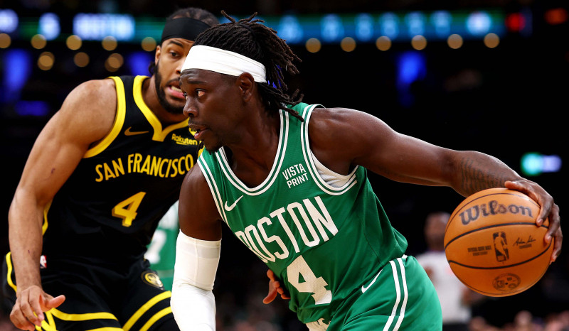 Celtics Torehkan Kemenangan Telak Bersejarah