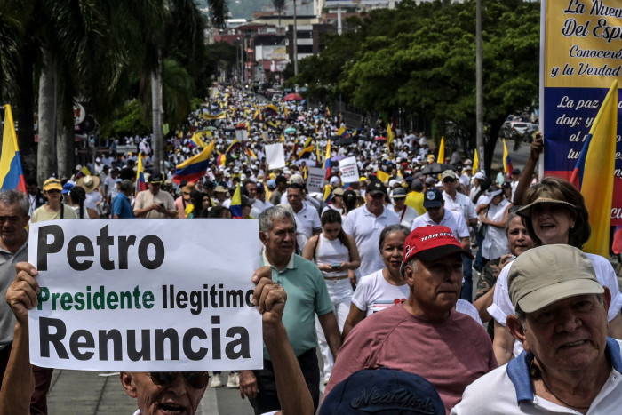 Presiden Kolombia Gustavo Petro Didesak Mundur