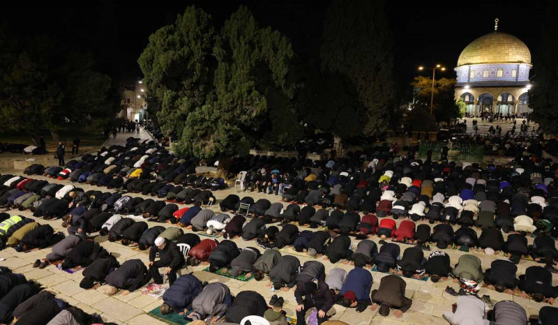 Ramadan, 35 Ribu Warga Palestina Melaksanakan Tarawih di Masjid Al-Aqsa
