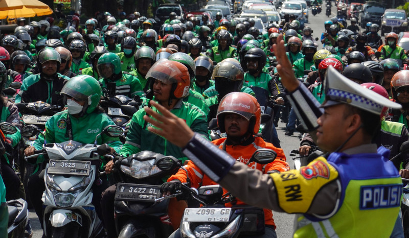 Pengemudi Ojol Pesimis Dapat THR Tahun Ini