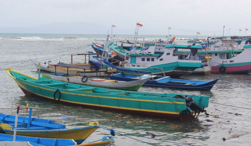 Tinggi Gelombang 5 Meter, Pelayaran di NTT Lumpuh