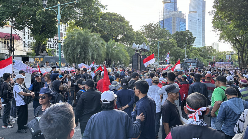 Pimpin Demo di KPU, Refly Harun Ajak Masyarakat Tolak Hasil Pemilu