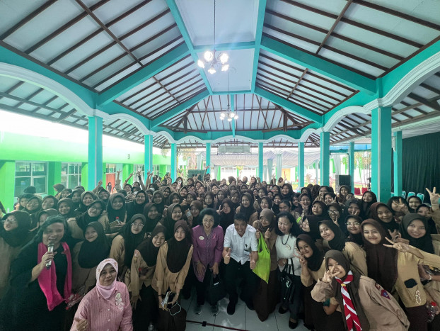 Yayasan Kanker Payudara Indonesia Berikan Penyuuhan Kepada Para Pelajar