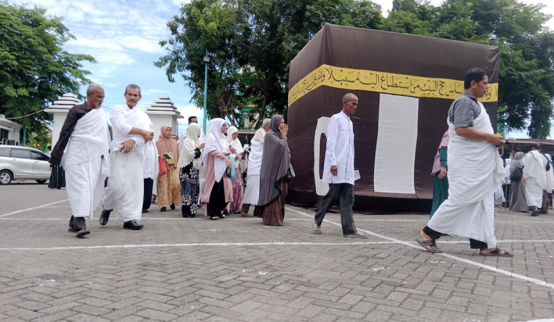 Simulasi Manasik Haji oleh KBIHU Muhammadiyah Klaten: Persiapan Fisik dan Mental