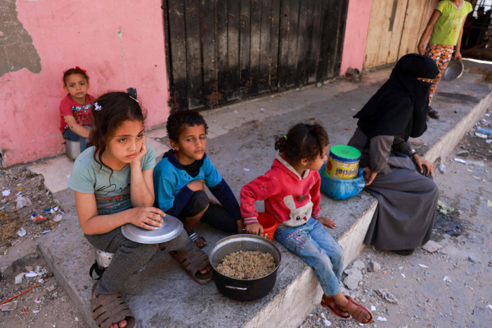 Serangan Israel di Rafah Tewaskan Perempuan dan Anak-anak