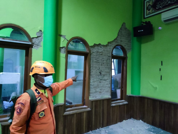 Gempa Bumi Garut Berdampak Merusak Rumah di Bandung Barat