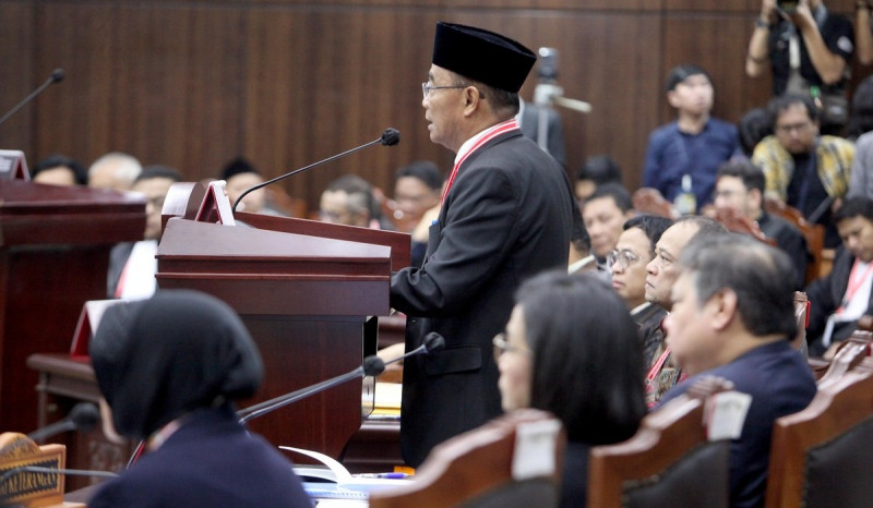 Jokowi Sering Bagi Bansos di Jateng, Ini Kata Muhadjir Effendy