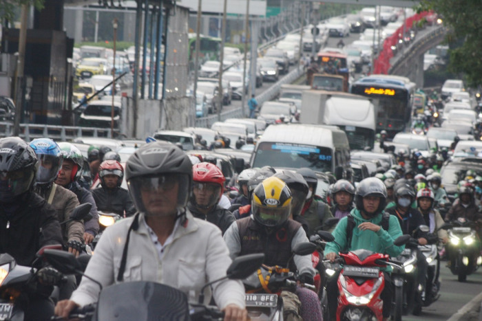 Pembatasan Kendaraan Tidak Cukup Atasi Macet Jakarta