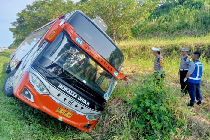 Kronologi Kecelakaan Bus Rosalia Indah di Tol Batang-Semarang, 7 Orang Tewas