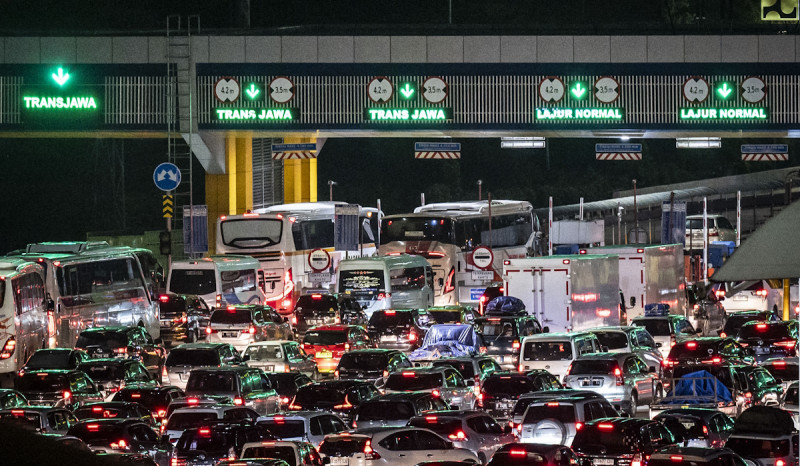 Ribuan Pemudik Lebaran 2024 Tinggalkan Depok Lewat Terminal Jatijajar