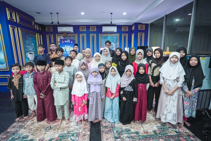 PT BMI Berbagi Iftar di Sejumlah Lokasi