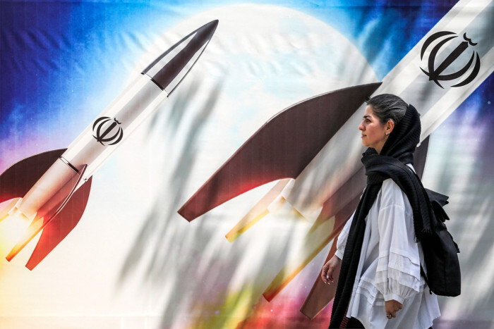 AS dan Inggris Kenakan Sanksi Luas terhadap Program Drone Militer Iran