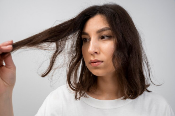 Cara Merawat Rambut agar Tidak Kering dan Mengembang
