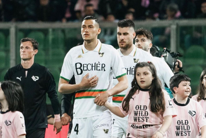 Lecco vs Venezia: Jay Idzes Menang, Promosi ke Serie A di Depan Mata