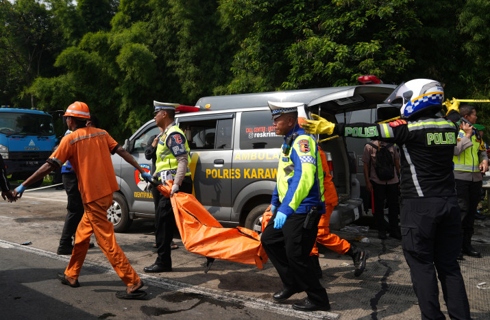 13 Kantong Jenazah Korban Kecelakaan Km 58 Tiba di Rs Polri