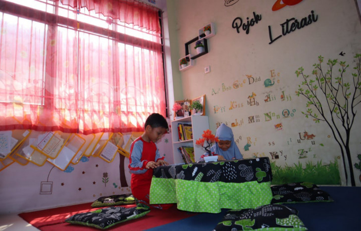 Yayasan Pendidikan Telkom Bandung Dukung Penyelenggaraan Kelas Bilingual di SD Telkom Padang