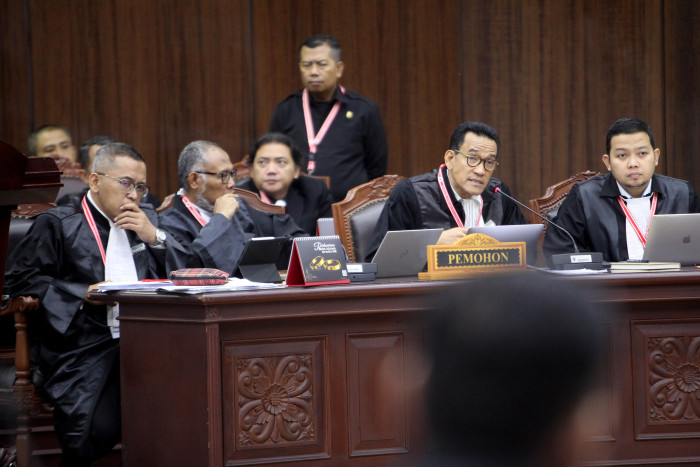 Kubu Anies-Muhaimin Bersikeras Minta MK Hadirkan Jokowi