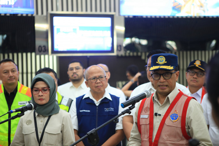 Menhub Cek Langsung Arus Balik di Bandara Soetta