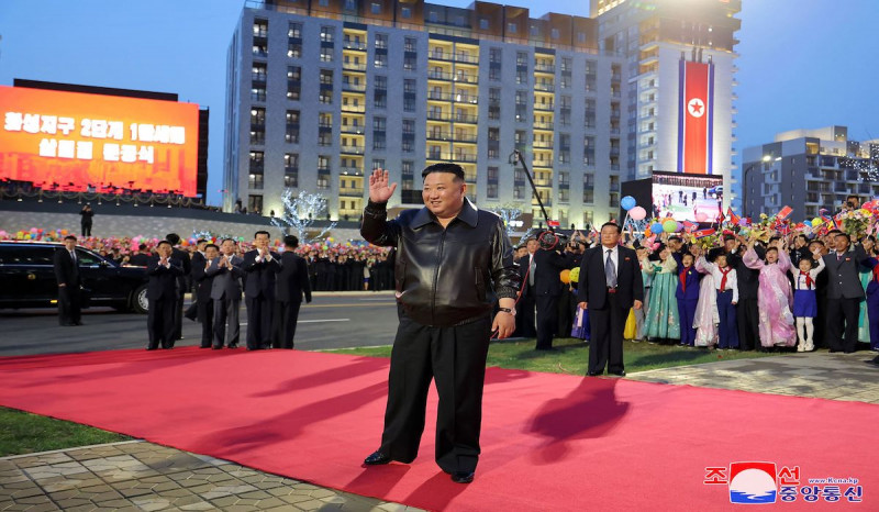 Pemimpin Korea Utara Kim Jong Un Debut, Benarkan Lirik Lagunya Puji Diri Sendiri?