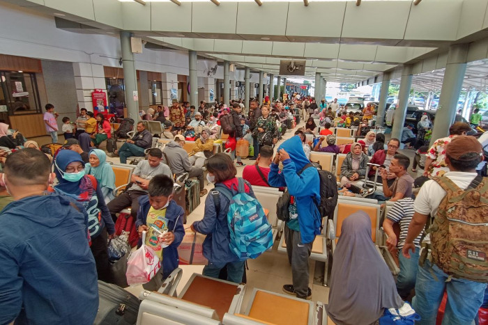 24 Ribu Pemudik Berangkat dari Stasiun Pasar Senen H-1 Lebaran