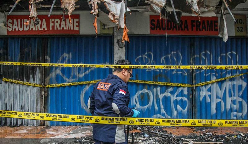Polisi Ungkap Penyebab Kebakaran Toko Bingkai di Mampang