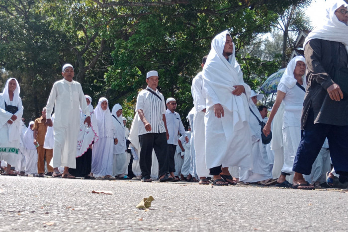 Pemkot Tangsel Lepas 393 Calon Jemaah Haji Kloter Pertama