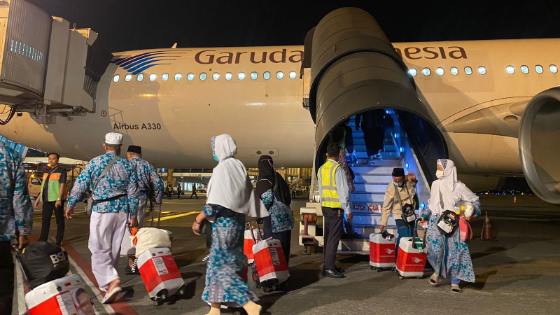 Garuda Indonesia Terbangkan Lagi Jemaah Haji UPG-05, Mendarat di Madinah Kamis Subuh