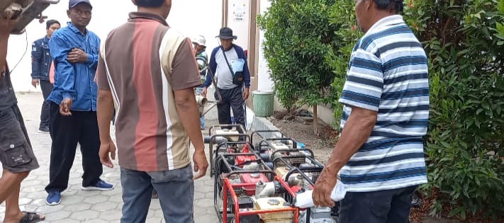 Petani Kuningan Dapat Bantuan 123 Pompa Air