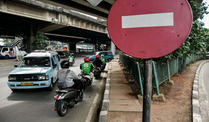 Lebih dari 3 Ribu Kendaraan Ditilang karena Melawan Arus di Jakarta