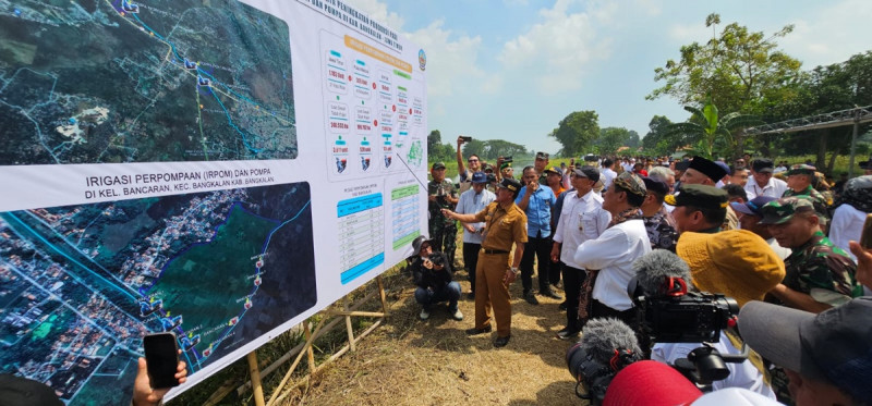 Menteri Pertanian Andi Amran Sulaiman  Targetkan 2 Juta Ton Padi Jawa Timur