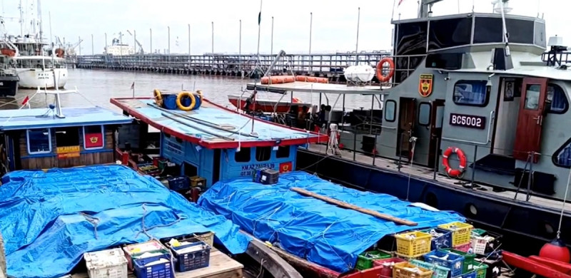 Bea Cukai Dumai Tangkap 2 Kapal Penyelundup Ribuan Mangga dari Malaysia