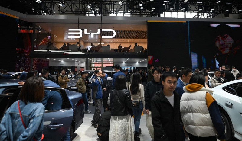Produsen Mobil Global Cari Mitra Teknologi di Pasar Kejam Tiongkok