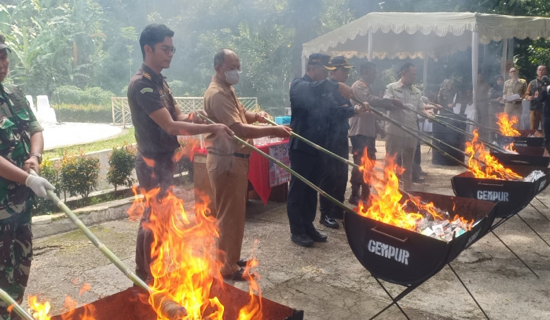 Bea Cukai Kudus Musnahkan 11 Juta Batang Lebih Rokok Ilegal di Jepara