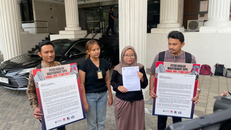 Pegiat Antikorupsi Serahkan Petisi Pansel Capim KPK ke Jokowi