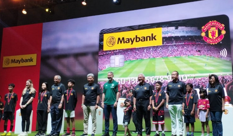 Maybank Indonesia Luncurkan Kartu Kredit Manchester United, Ada Ryan Giggs