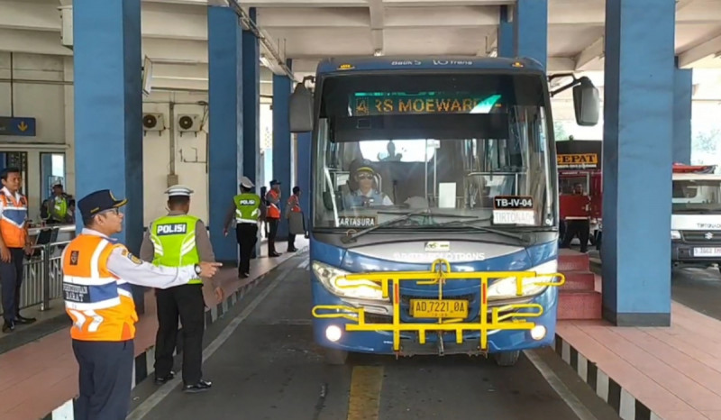 7 Bus tidak Laik Jalan di Tirtonadi