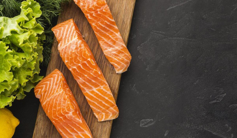 Ini Tips Memilih Ikan Salmon dan Cara Memotongnya agar Dapat Daging Filet