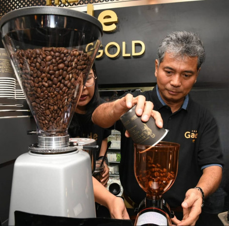 Belanja Emas Sambil Seruput Kopi di The Gade Coffee & Gold