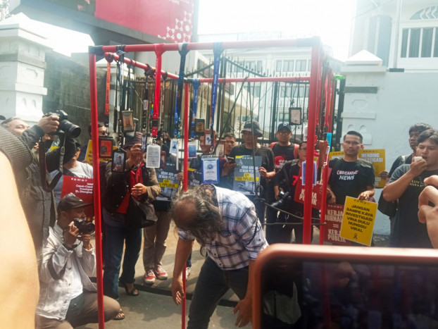 Wartawan Bandung Unjuk Rasa di DPRD Jawa Barat, Tolak RUU Penyiaran