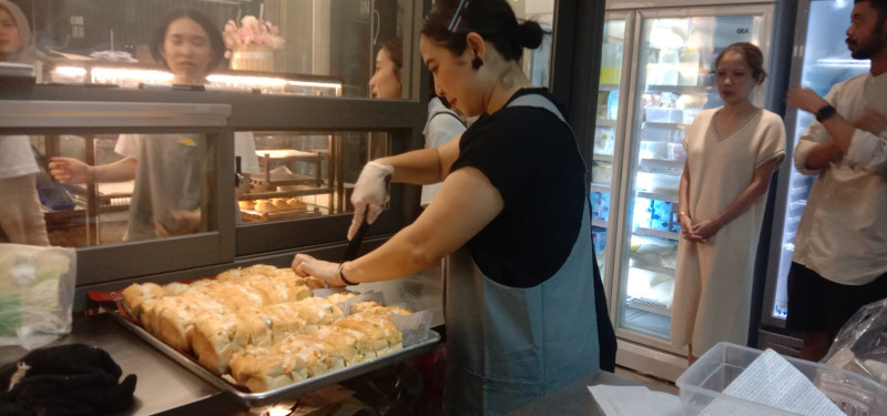 Perluas Pasar, Brand Kue dan Roti Asal Bandung Buka Gerai di Jakarta