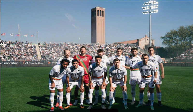 Tim yang Dibela Jay Idzes, Venezia, Semakin Dekat Raih Promosi ke Serie A