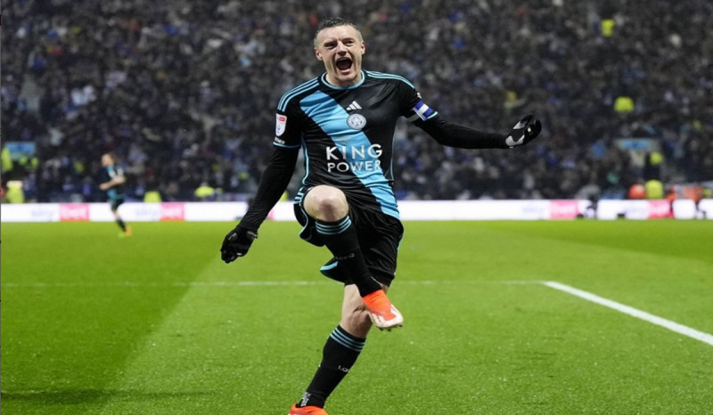 Jamie Vardy Teken Perpanjangan Kontrak di Leicester City