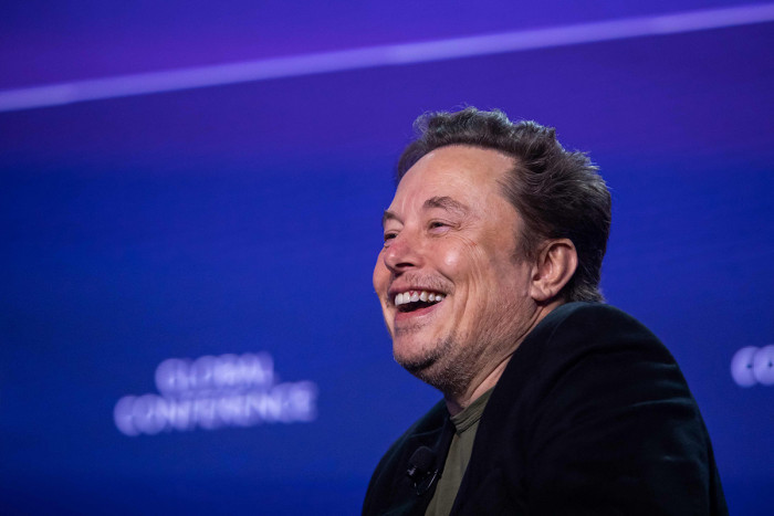 Elon Musk Ancam tidak Gunakan Perangkat Apple di Perusahaannya