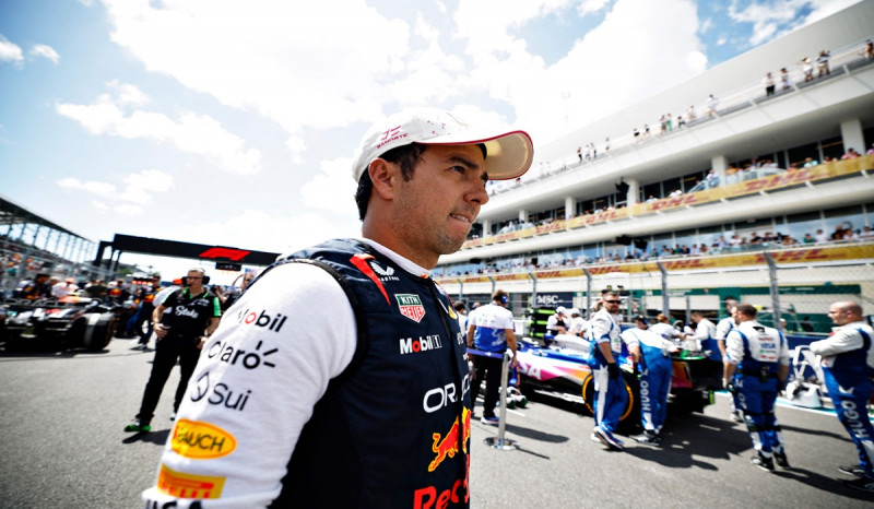 Sergio Perez Teken Perpanjangan Kontrak Dua Tahun dengan Tim Red Bull