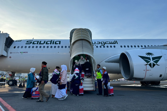 Stafsus Menag: Jemaah Haji dan Anggota PPIH Dilarang Bawa Air Zam Zam ke Indonesia