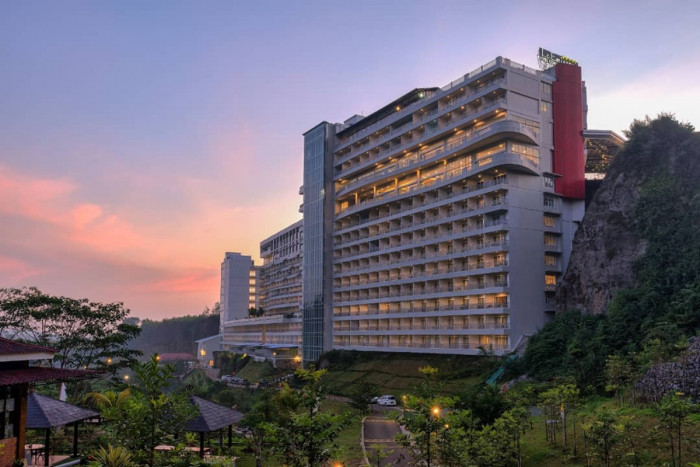 15 Rekomendasi Hotel di Puncak Bogor, Cocok untuk Staycation Bersama Keluarga