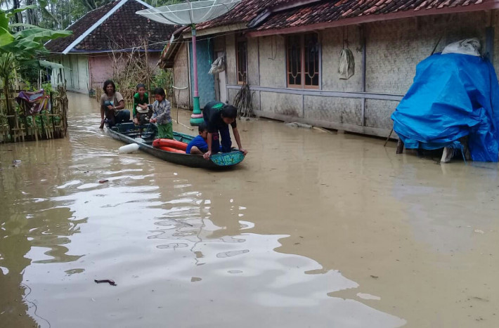 Pendangkalan, Sungai Cinangsi di Kecamatan Cikalongkulon Rawan Meluap